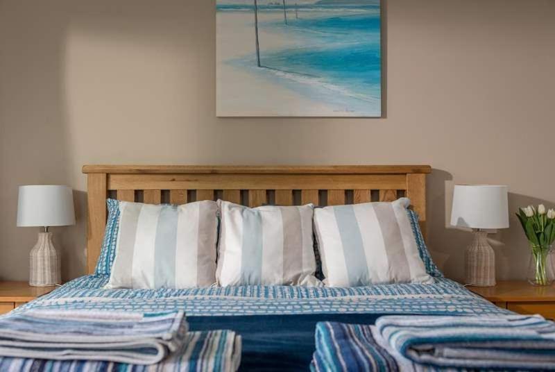 Cosy Beachfront Retreat With Stunning Sea Views & Free Access To A Local Indoor Pool Talland Zewnętrze zdjęcie